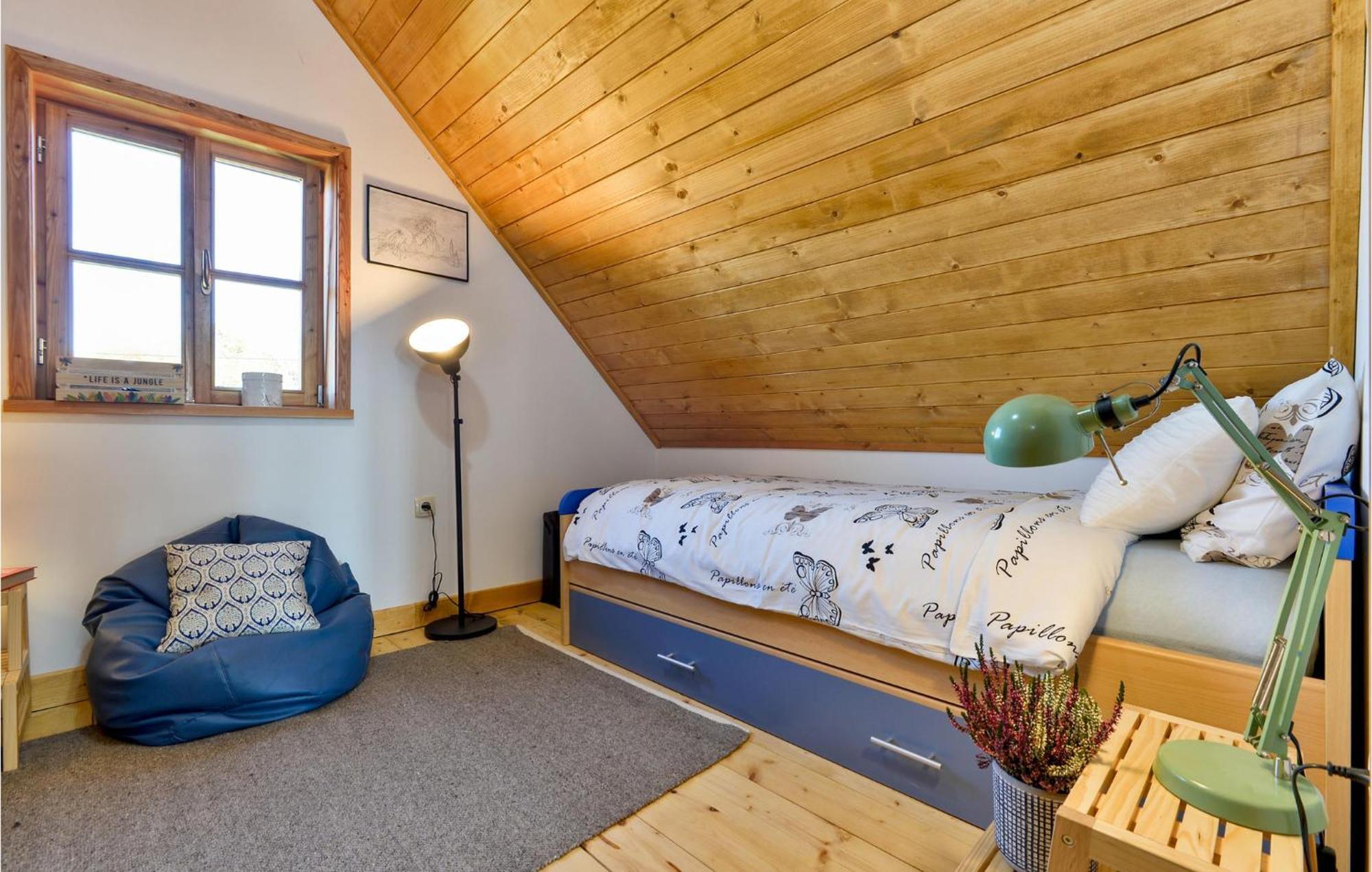 2 Bedroom Beautiful Home In Starcevljani Екстер'єр фото